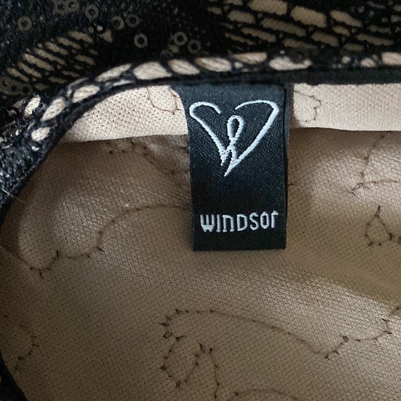 Black/Tan Lace sequenced Peplum Top - Picture 5 of 5